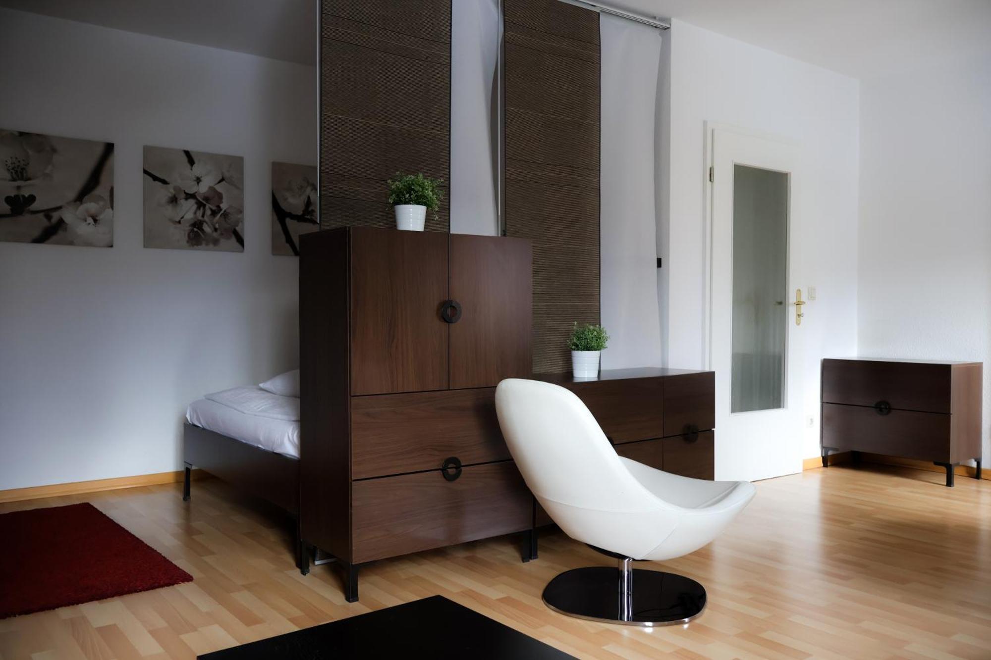 Alexxanders Apartments & Studios Chemnitz Room photo